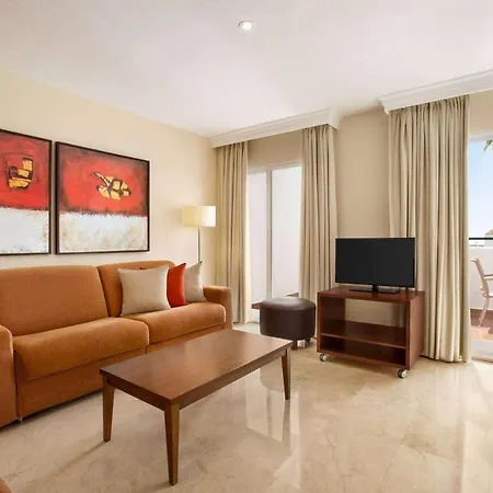 מלון דירות Ramada Residences By Wyndham Costa Del Sol 3*